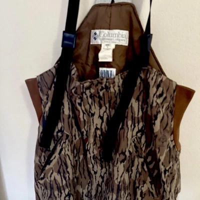 Mono babero Columbia Omni Tech camuflaje para hombre grande impermeable transpirable Foto 1 de 4