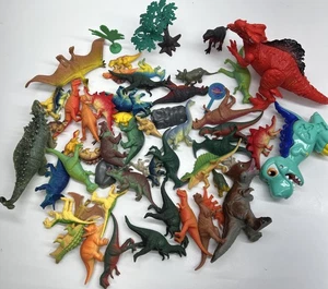 Konvolut über 50 Dinosaurier von klein bis mittel verschiedene Marken �� - Bild 1 von 9