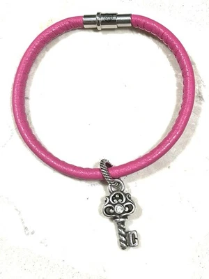 "Brazalete y llavero Brighton Jewelry de cuero rosa 7,5""" Foto 1 de 2