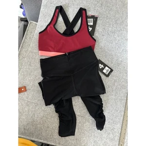 NWT*Complete Outfit* Women’s activewear 2 piece set Size Small - Picture 1 of 7