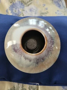 Handmade Pottery Flower Frog Vase pink beige gloss signed I.S. original piece  - Bild 1 von 5