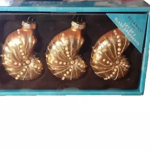 Set of 3 Beekman Home Glass Nautilus Shells Ornament NWT - Picture 1 of 2