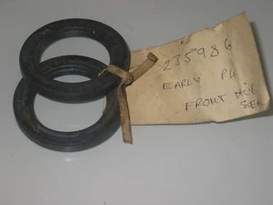 ROVER P4 PAIR OF EARLY TYPE FRONT HUB INNER BEARING OIL SEALS NOS - Picture 1 of 2