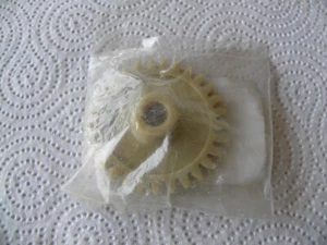 New Water Pump Drive Gear for Hyosung Gt650 Gv650 Aquila - Picture 1 of 2