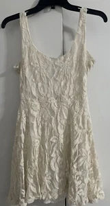 Women Off-White Sleeveless Lace Net Dress With Side Zipper- Size S - Picture 1 of 7