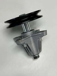 2109300156A SPINDLE ASSEMBLY MURRAY OEM Part fits MURRAY MT100 & MT200 42" DECK - Picture 1 of 1