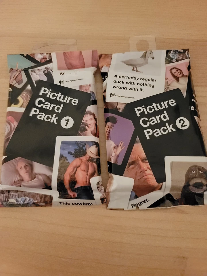 Lote Cartas Contra la Humanidad - Paquetes de Imágenes 1 y 2 Nuevos Precintados Foto 1 de 1