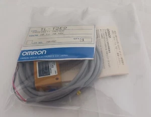 OMRON TL-T2E2 Proximity Switch. 10-30 VDC. NEW. Free Shipping - Picture 1 of 7