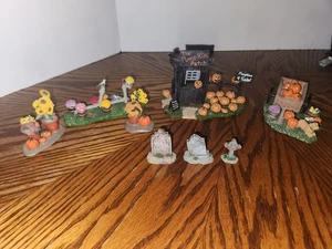 Lemax Spooky Town Vtg THE PUMPKIN PATCH Halloween Village Figure Trees Stones - Picture 1 of 14