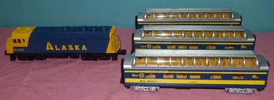 MTH 30-4055-1 O Gauge Alaska F40PH Diesel Train Set Proto-Sound 2.0, Dome Cars - Image 1 of 4