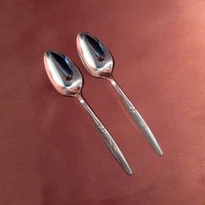 ENCHANTMENT/GENTLE ROSE - TWO TEASPOONS -Oneida Community Silverplate - Bild 1 von 2