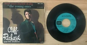 45 7" FRENCH EP SOUNDTRACK THE YOUNG ONES CLIFF RICHARD AND THE SHADOWS - Picture 1 of 2