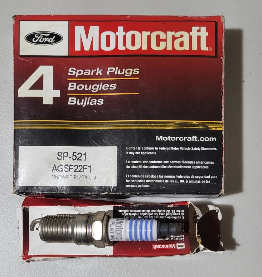 Свечи зажигания Ford OME, возможно, подходят для двигателей E250, E350 V8.  - Изображение 1 из 1