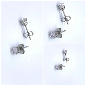 x3 4mm Acero Inoxidable Moda Cúbico Circonio Pendientes Famosos Joyería - Imagen 1 de 8