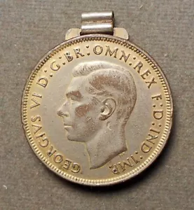 8699 Großbritannien: George VI ein Penny mit irgendeiner Art von Aufsatz. Vergoldeter Cop - Bild 1 von 2
