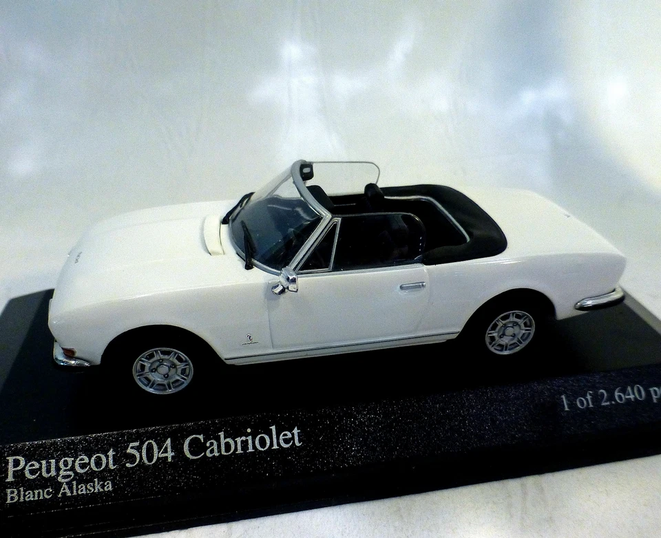 Peugeot 504 Cabriolet Bianco, 1:43, MINICHAMPS - Immagine 1 di 1