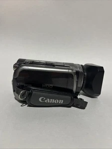 Canon HG10 Camera - Picture 1 of 5