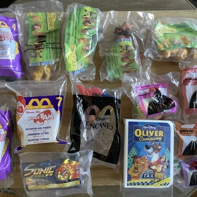 12 Juguetes Happy Meal McDonald's De Colección NUEVO Batman Rey León Power Rangers y Más Foto 1 de 2