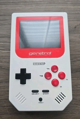 Retro-Bit Go Retro Portable V1.3 Game Player [ 250+ Classic Games Tetris Used - Image 1 of 4