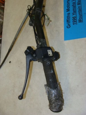 Yamaha VMAX 600 1996 Mountain Max 8CC barras manillar pulgar acelerador palanca de freno Foto 1 de 4