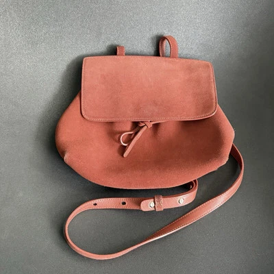 Bolsa feminina Mansur Gavriel cruzada tijolo de mão vermelho laranja couro camurça macia - Imagem 1 de 4