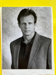 Marc Singer, Original Talentagentur Headshot Foto mit Lebenslauf - Bild 1 von 2