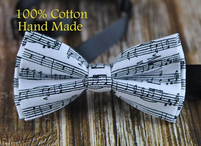 Pajarita de moño hecha a mano 100 % algodón patrón de notas partituras blancas + negras para hombre Foto 1 de 4