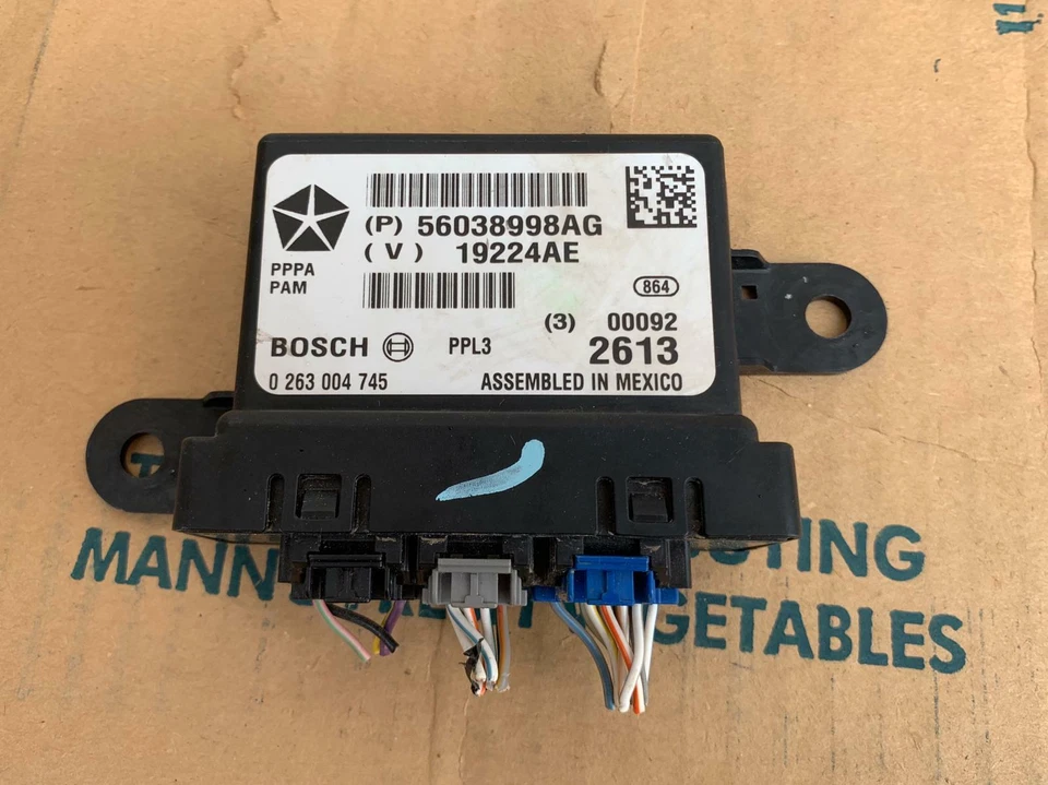 2014-2018 Jeep Cherokee OEM Parking Assist Control Module 56038998AG - Image 1 of 4