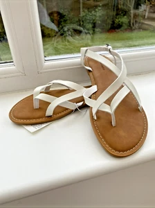 Weiße Damen-Freizeitsandalen Größe UK 6,5 weite Passform neu mit Etikett - Bild 1 von 12