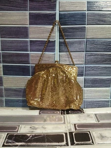 Vintage Whiting & Davis Gold Metal Mesh Purse Evening Bag Sz Small - Picture 1 of 8