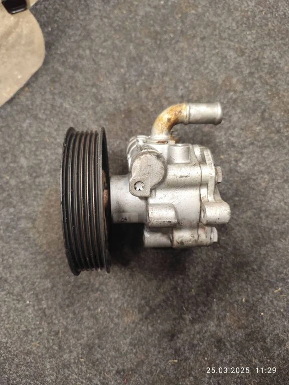 Audi TT Mk1 2002 Power Steering Pump 7D0422155 Petrol 132kW KKE6124 - Image 1 of 4