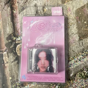 RED VELVET Cosmic K-POP SMART ALBUM SMini Ver. + PHOTOCARD  - Picture 1 of 2