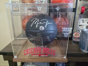 MICHAEL JORDAN #23 SIGNED FRAMED LEATHER SPALDING BASKETBALL HOLOGRAM AUTHENTIC - Picture 1 of 17