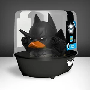 TUBBZ First Edition: Batman The Dark Knight - Batman Cosplaying Rubber Duck Viny - Picture 1 of 5