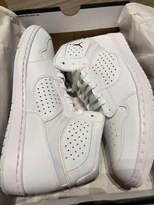 HERREN JORDAN ACCESS BASKETBALLSCHUHE / GRÖSSE 11 / WEISS-SCHWARZ Jump Man - Bild 1 von 6