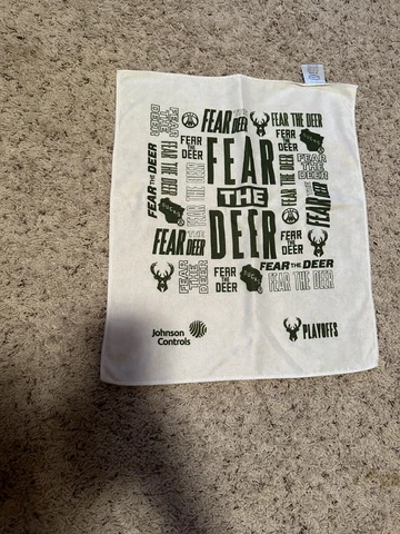 Milwaukee Bucks Microfiber Towel Cover