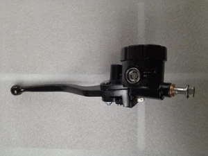 HERALD MAVERICK 125CC FRONT BRAKE MASTER CYLINDER - OEM PART - Picture 1 of 3