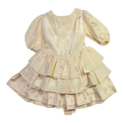 Vestido formal vintage de niña de los años 80 rosa rubor con volantes 12" en el pecho Foto 1 de 4