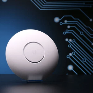 Ubiquiti UniFi AP AC Pro PoE Access Point // UAP-AC-Pro (Grade: A) - Afbeelding 1 van 5