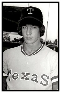 Danny Darwin (1978) Texas Rangers Vintage Baseball Postcard BL2 - Picture 1 of 2