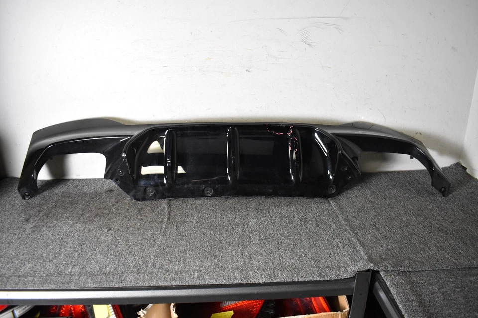 2010-2018 BMW M5 REAR SKID PLATE TRIM CENTER LOWER OEM 51128069482 - Image 1 of 4