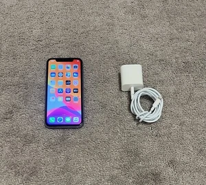 Apple iPhone 11 iOS 13 (UNLOCKED) JAILBROKEN - Afbeelding 1 van 10
