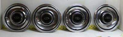 Tapacubos usados OEM GM 15" cubiertas de rueda 01245007 1974-1976 Buick Riviera (W267) Foto 1 de 4