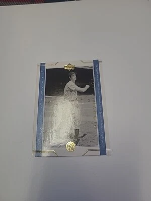 Nice 2003 Upper Deck Superstars Joe Dimaggio - Image 1 of 2