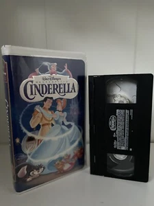 Walt Disney VHS Masterpiece Collection "Cinderella" - Bild 1 von 4