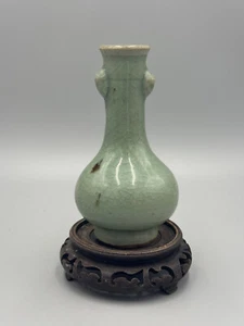 Jarrón antiguo chino de porcelana Longquan de la dinastía Ming de 5 1/2"" - Imagen 1 de 13