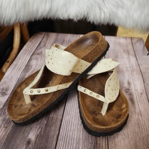 Betula Birkenstock Bombay Leaf Cream Slip-on Studs Sandals Sz 8 - Picture 1 of 11