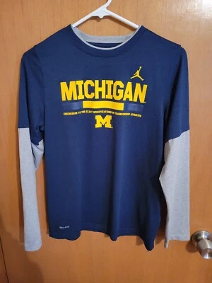 Camisa masculina Michigan Wolverines Nike manga longa cinza marinho tamanho GG - Imagem 1 de 4