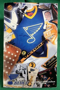 ST. LOUIS BLUES 1997-98 NHL Media Guide - BRETT HULL, GRANT FUHR, CHRIS PRONGER - Picture 1 of 7