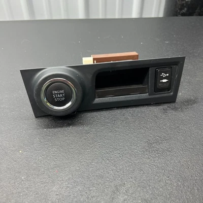 Toyota 86 TRD BRZ 2019 OEM botón de encendido de arranque pulsador USB acabado auxiliar Foto 1 de 4